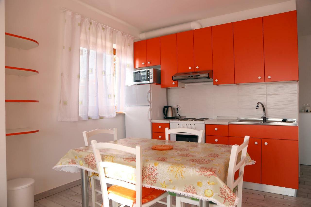 Apartments Laura Pinezici  Luaran gambar