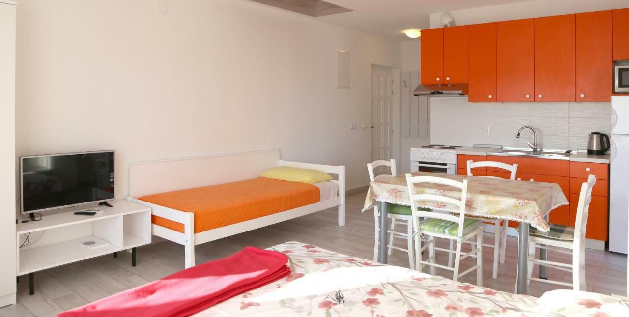 Apartments Laura Pinezici  Luaran gambar